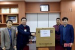 Đảng ủy Khối CCQ&DN Hà Tĩnh trao tặng 1.000 bộ kit test nhanh cho doanh nghiệp
