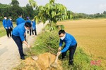 Hơn 60 tổ chức, đơn vị đỡ đầu, tài trợ 8 xã ở Hương Khê chưa đạt chuẩn nông thôn mới
