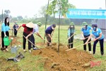 Trồng cây xanh góp sức xây dựng NTM ở huyện miền núi Hà Tĩnh