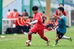 Cầu thủ người Hà Tĩnh cùng U17 Việt Nam tập huấn tại Đức