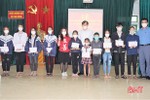 Trao học bổng cho 72 học sinh hoàn cảnh khó khăn ở huyện miền núi Hương Khê
