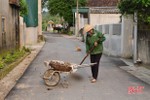 Làm sạch môi trường do ảnh hưởng chăn nuôi gia súc ở Lộc Hà