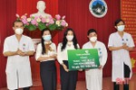 Vietcombank Hà Tĩnh hỗ trợ trang thiết bị y tế cho Bệnh viện Đa khoa tỉnh