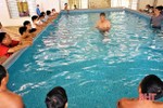 Hương Khê phấn đấu 80% học sinh từ lớp 3 đến lớp 8 được học bơi và biết bơi