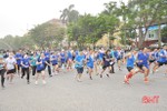 Gần 500 VĐV chạy “BIDV Run - cho cuộc sống xanh” ở Hà Tĩnh
