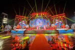 Rực rỡ đêm khai mạc Lễ hội du lịch biển Hà Tĩnh năm 2022