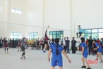 16 đội tranh tài Giải Bóng chuyền nữ huyện Vũ Quang