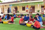 Trao tặng “Không gian đọc sách, sinh hoạt và tương tác đội” cho trường học ở Hương Khê