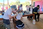 Người dân Lào cần tiêm liều tăng cường vắc-xin ngừa COVID-19 để xuất cảnh