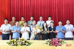 Lãnh đạo tỉnh chúc mừng thành tích mới của Nhà hát Nghệ thuật truyền thống Hà Tĩnh