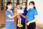 Các cấp công đoàn Hà Tĩnh chung tay đỡ đầu trẻ em khó khăn