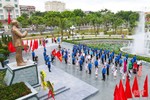 Tuổi trẻ Hà Tĩnh dâng hương tưởng niệm Chủ tịch Hồ Chí Minh