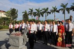 Lãnh đạo TP Hà Tĩnh dâng hương Khu lưu niệm Bác Hồ và ra mắt các công trình chào mừng