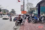 Chợ tự phát ở thị trấn Lộc Hà tiềm ẩn nguy cơ mất an toàn giao thông