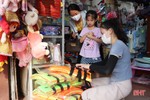 Nắng nóng, thị trường đồ bơi ở Hà Tĩnh “tăng nhiệt” từng ngày
