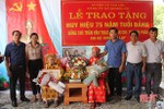 Đôi vợ chồng ở Can Lộc cùng nhận Huy hiệu 75 năm tuổi Đảng