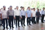 Chủ tịch Quốc hội Vương Đình Huệ dâng hương tại Khu di tích Ngã ba Đồng Lộc
