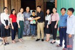 Nhà xuất bản Phụ Nữ Việt Nam nhận đỡ đầu trẻ mồ côi ở Hương Khê