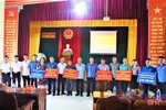 Các cơ quan khối Nội chính hỗ trợ gần 200 triệu đồng giúp xã nghèo ở Hương Khê xây dựng NTM