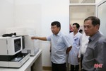 Trao tặng hệ thống 9 máy xét nghiệm cho Bệnh viện Đa khoa TP Hà Tĩnh