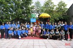 Tuổi trẻ Ngân hàng Trung ương và Vietcombank tặng quà tri ân dịp 27/7 tại Hà Tĩnh