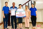 Bàn giao nhà đại đoàn kết cho hộ nghèo ở TP Hà Tĩnh