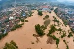 Lũ kinh hoàng tàn phá 60 ngôi làng ở 2 tỉnh miền Bắc Lào