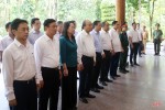 Chủ tịch nước Nguyễn Xuân Phúc dâng hương tưởng niệm các anh hùng, liệt sỹ tại Ngã ba Đồng Lộc