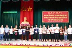 Huyện Thạch Hà tặng quà cho học sinh hoàn cảnh khó khăn, đạt điểm cao vào đại học