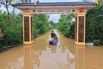 Gần 1.700 hộ dân bị ngập, nhiều thôn ở Hà Tĩnh bị cô lập