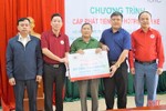 Hỗ trợ sinh kế cho 20 hộ gia đình nạn nhân bom mìn tại huyện Hương Khê
