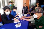 Khám, cấp phát thuốc miễn phí cho gần 200 người dân ở Nghi Xuân