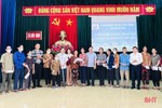 CLB Doanh nhân Lam Hồng tại Đồng Nai hỗ trợ Nhân dân Nghệ An, Hà Tĩnh khắc phục hậu quả thiên tai