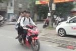 TP Hà Tĩnh: Đầu trần xuống phố, nhiều nam sinh bị xử lý nghiêm