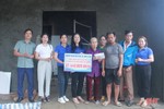 Người dân góp tiền xây nhà mới cho hộ cận nghèo ở Nghi Xuân