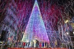 Châu Âu “đắn đo” Giáng sinh rực rỡ hay “kém sắc” vì khủng hoảng năng lượng