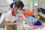 Trao gần 1.000 suất ăn cho bệnh nhân và người nhà tại BVĐK tỉnh Hà Tĩnh