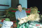Người “giữ lửa” cho làng nghề chổi đót truyền thống ở Hà Tĩnh