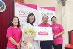 Trao tặng 50 bộ tóc giả cho bệnh nhân ung thư ở Hà Tĩnh