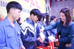 Mang xuân yêu thương đến trẻ em có hoàn cảnh khó khăn ở Can Lộc