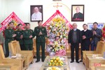 Bộ Tư lệnh Quân khu 4 chúc mừng Giáng sinh đồng bào Công giáo Hà Tĩnh