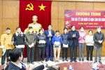 Chủ tịch Hội Người cao tuổi Việt Nam trao quà tết cho hộ nghèo ở Hà Tĩnh