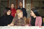 Hội LHPN Việt Nam tặng quà chúc tết gia đình chính sách, hội viên khó khăn ở Hà Tĩnh
