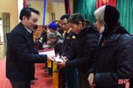 Quỹ Thiện Tâm - Tập đoàn Vingroup tặng 1.000 suất quà tết cho người nghèo Hà Tĩnh