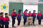 Các trường học ở Hà Tĩnh chăm lo tết cho học sinh nghèo
