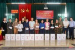 Báo Hà Tĩnh, Ngân hàng Chính sách xã hội tỉnh trao quà tết cho người nghèo huyện Hương Khê