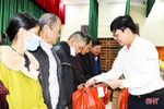 Hàng trăm suất quà tết đến với người dân gặp hoàn cảnh khó khăn ở Hà Tĩnh