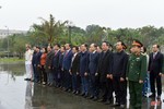 Lãnh đạo Hà Tĩnh dâng hương tưởng niệm Chủ tịch Hồ Chí Minh nhân dịp tết Quý Mão