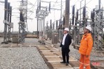 Những người “canh” dòng điện ngày tết ở Hà Tĩnh