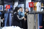 Hà Tĩnh: Nhiều cửa hàng thời trang xả kho, giảm giá khủng đón tết